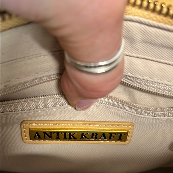 Antik Kraft Mustard Yellow Shoulder Bag with Whipstitch Detail!! 🌞 - Picture 8 of 9